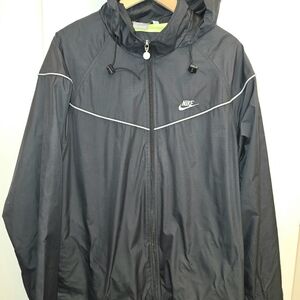 Nike Men's Black Hooded Jacket
